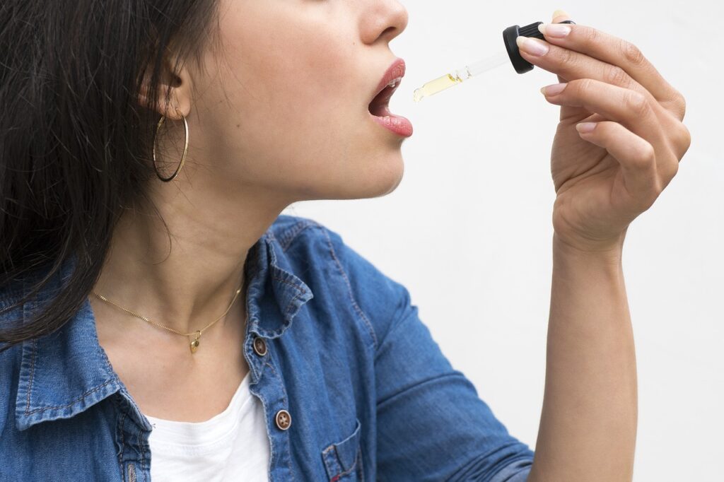 cbd oil, sublingual method, how to take cbd oil, how to use cbd oil,