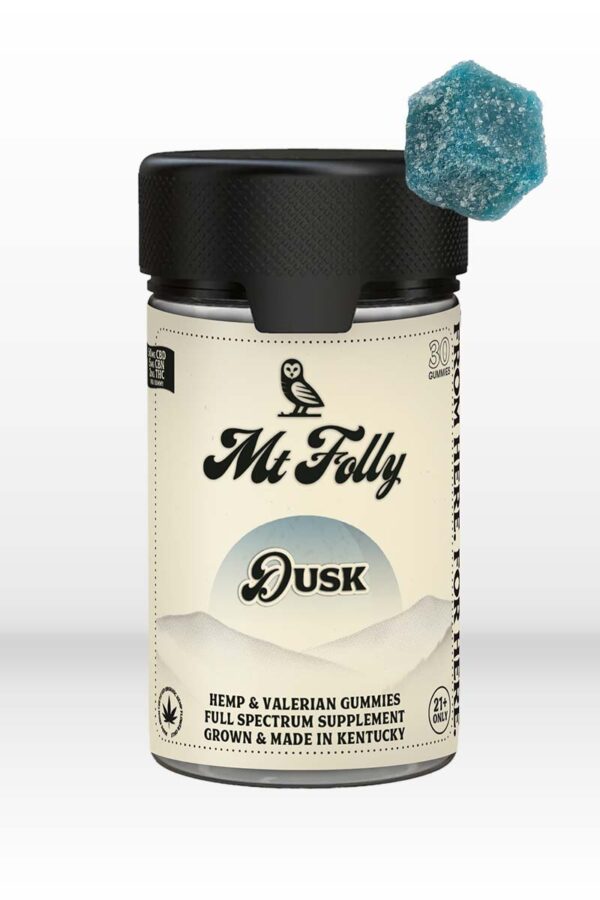 Are you having trouble getting a restful night's sleep? Then Dusk gummies might be a perfect fit. In addition to 50mg of CBD and 2mg of THC, this nighttime gummy also contains 5mg of CBN and Valerian.